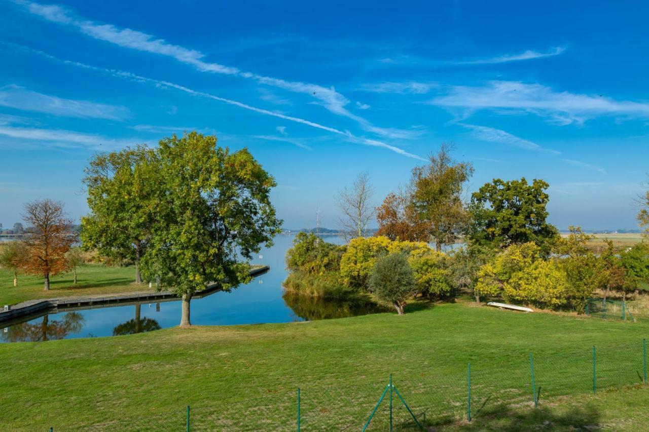 Ferienwohnung Achterwasser Mit Terrasse Dewichow المظهر الخارجي الصورة